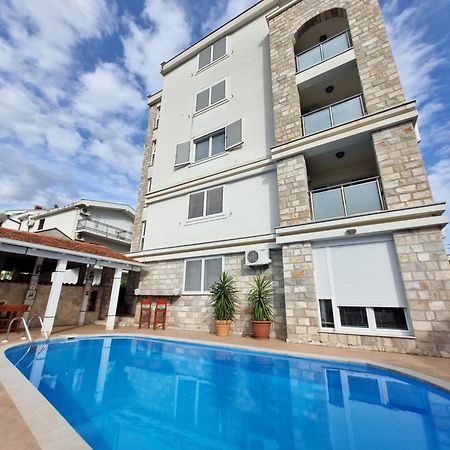 בודווה Mila & Aleksandr Apartments מראה חיצוני תמונה