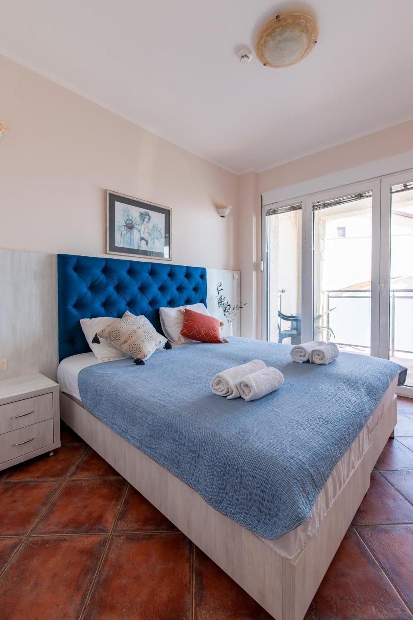 בודווה Mila & Aleksandr Apartments מראה חיצוני תמונה