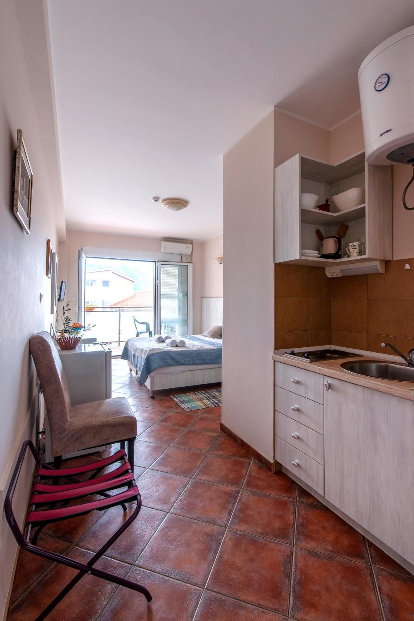 בודווה Mila & Aleksandr Apartments מראה חיצוני תמונה