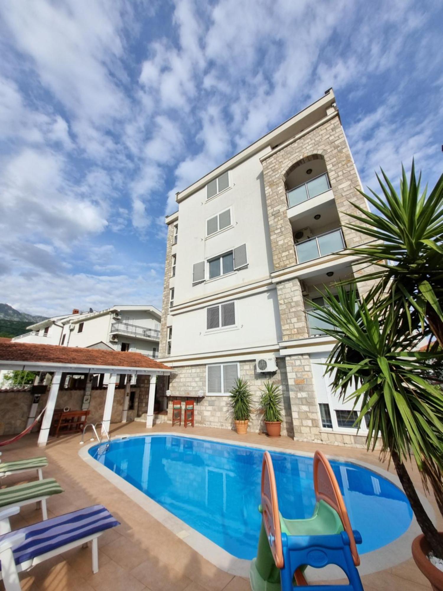 בודווה Mila & Aleksandr Apartments מראה חיצוני תמונה