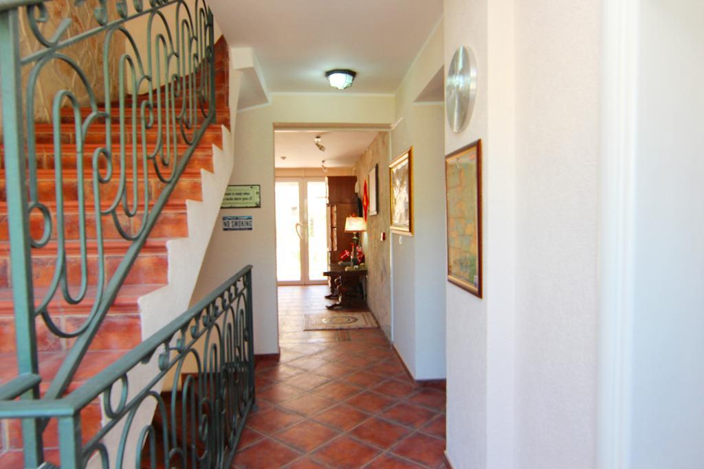 בודווה Mila & Aleksandr Apartments מראה חיצוני תמונה